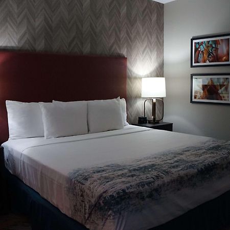 La Quinta Inn & Suites Dfw West-Glade-Parks Йулісс Екстер'єр фото