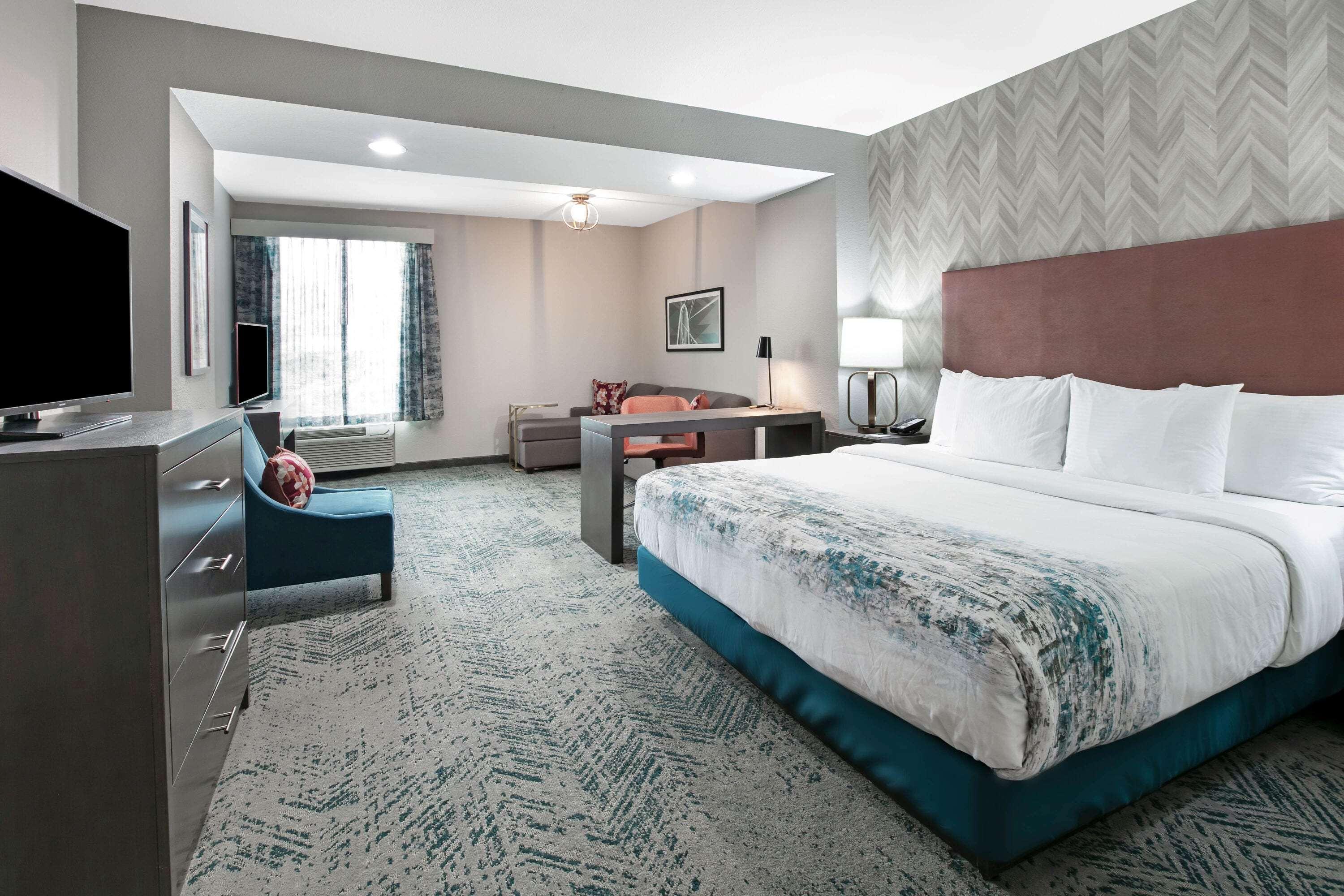 La Quinta Inn & Suites Dfw West-Glade-Parks Йулісс Екстер'єр фото