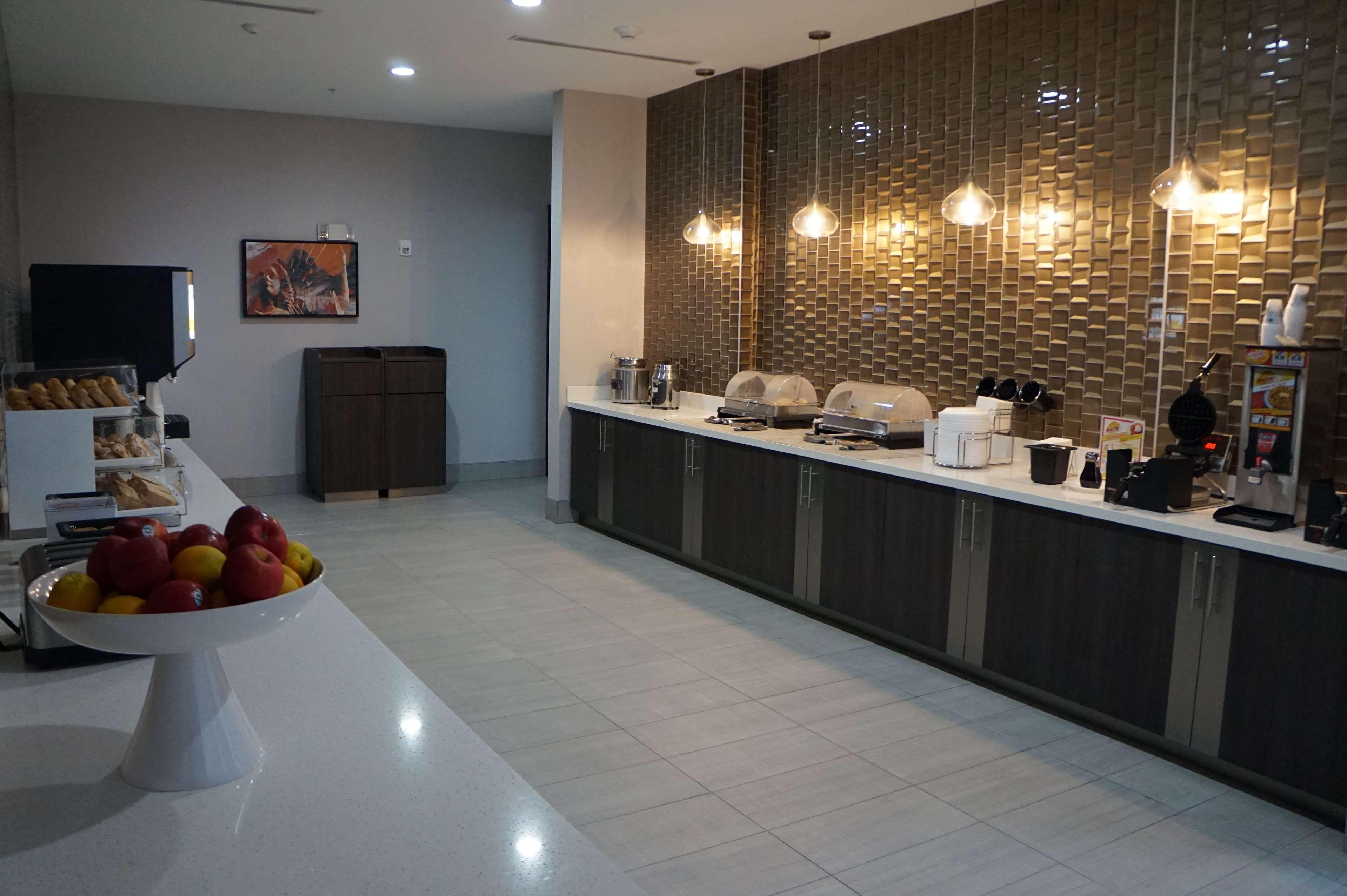La Quinta Inn & Suites Dfw West-Glade-Parks Йулісс Екстер'єр фото