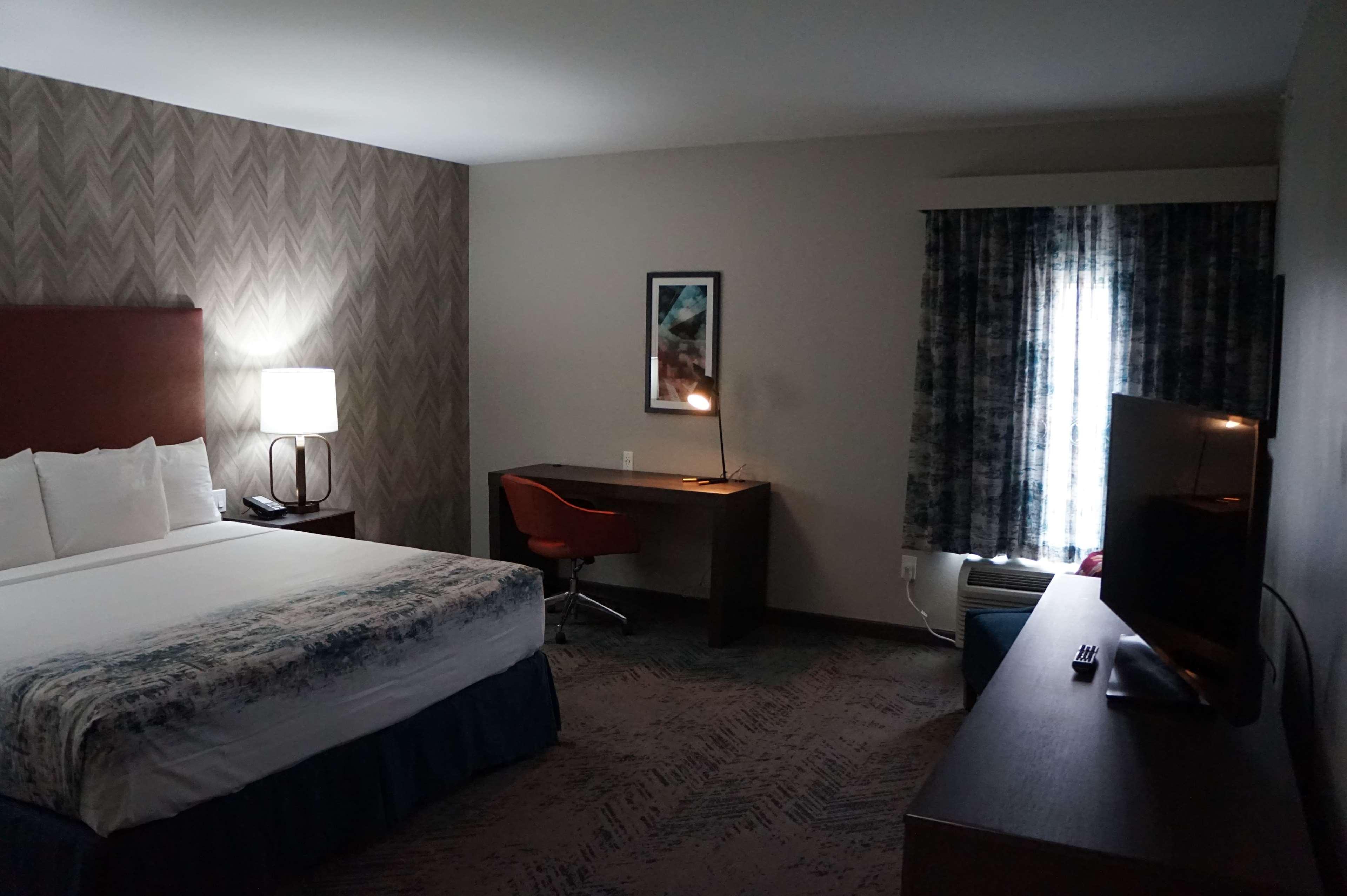 La Quinta Inn & Suites Dfw West-Glade-Parks Йулісс Екстер'єр фото